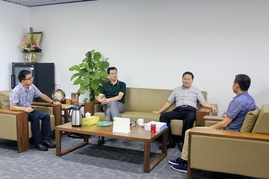 寧波市政府、市外經(jīng)貿(mào)局領(lǐng)導(dǎo)蒞臨我集團(tuán)調(diào)研考察