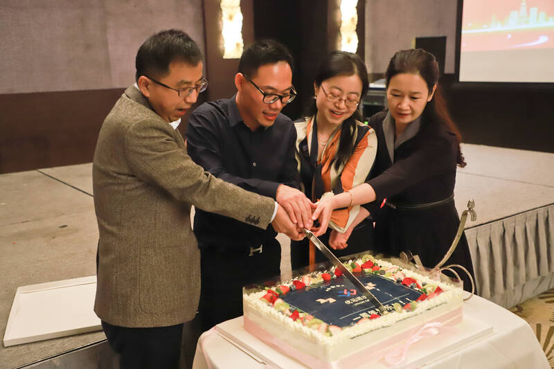 新起點，贏未來——優(yōu)遠一周歲生日快樂！